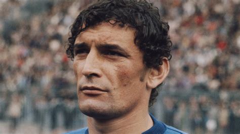 Gigi Riva portré