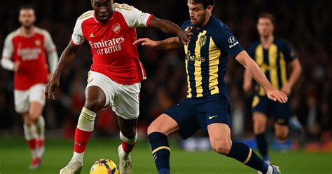 Arsenal és Atlético Madrid játékosai a pályán