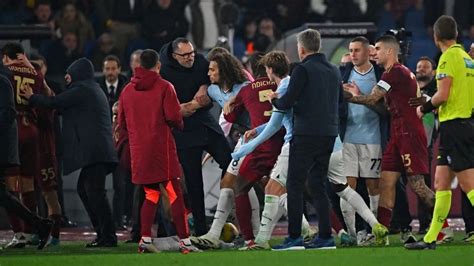 Roma és Lazio szurkolók a lelátón