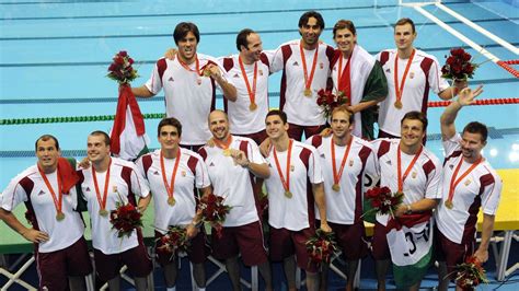 Universiade vízilabda aranyérem átadó ünnepség