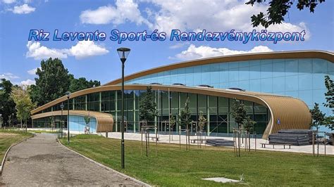 Kézilabda mérkőzés helyszíne, a Riz Levente Sport- és Rendezvényközpont kívülről
