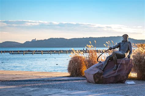 Balatonfüred látképe a Tihanyi-félszigettel