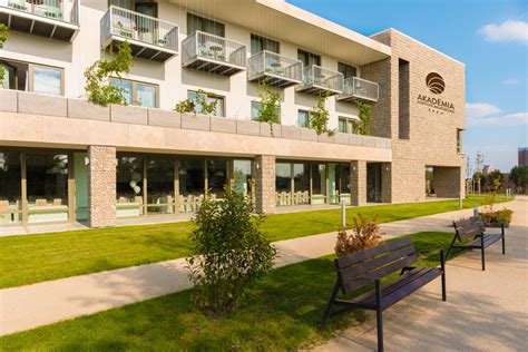 Az Akadémia Hotel**** Balatonfüred modern enteriőrje és wellness területe
