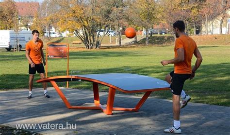 Teqball asztal és játék