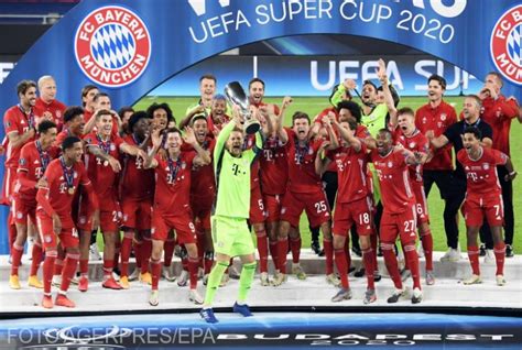 A Bayern München ünnepli az Európai Szuperkupa győzelmet a Puskás Arénában