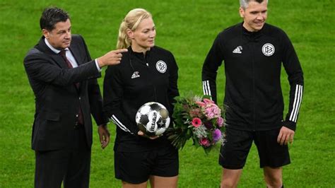 Bibiana Steinhaus, az első női bíró a Német Szuperkupában