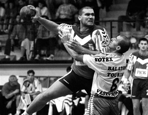Mezei Richárd a PICK Aréna Legendák Falán