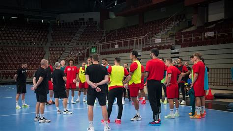 Veszprémi kézilabdázók ünneplő pillanatai nemzetközi kupagyőzelmek után
