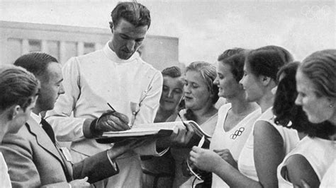 Népsport címlap az 1947-es lelátóomlásról