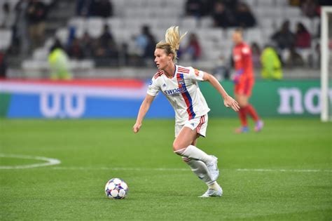 Amandine Henry az Olympique Lyonnais mezében