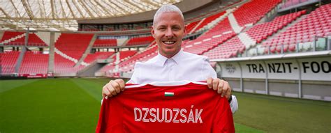 Dzsudzsák Balázs lövése a mérkőzésen