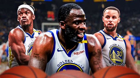 Stephen Curry és Draymond Green megbeszélés egy mérkőzés közben