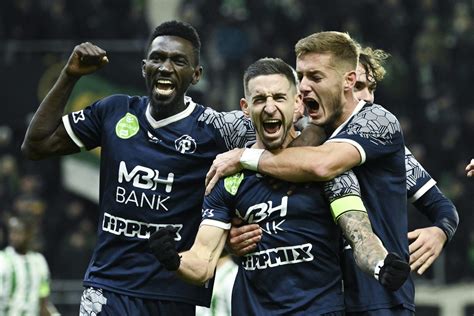 A két csapat tabellán elfoglalt helyezéseinek alakulása