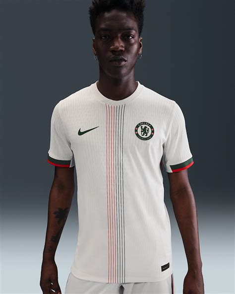 A Chelsea 2025/26-os idegenbeli meze magyar nemzeti színekkel