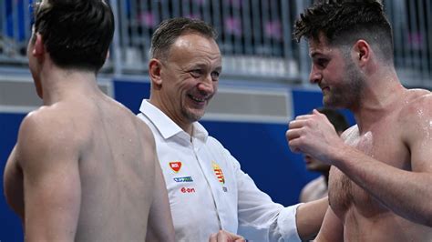 Szűcs Róbert szövetségi kapitány és a férfi tornászválogatott