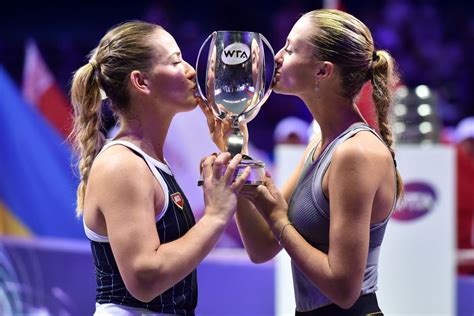 Babos Tímea párosban Kristina Mladenovic oldalán