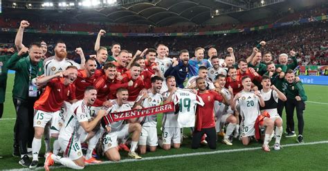 A magyar válogatott ünneplése a Svájc elleni győzelem után
