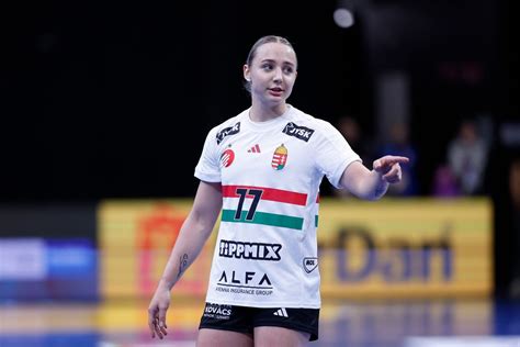 Simon Petra támadásban a magyar-dán mérkőzésen
