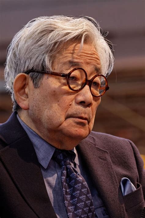 Ōe Kenzaburō portréja