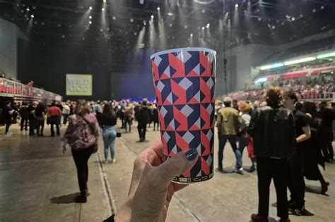 Cashless kártya és repohár a MOL Arénában