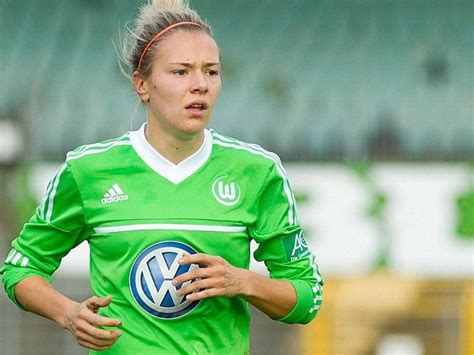 Jakabfi Zsanett ünneplés a Wolfsburg színeiben