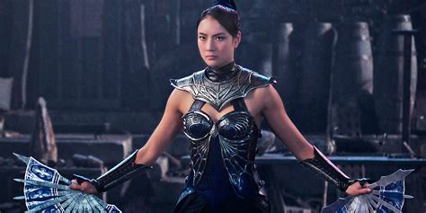 Mortal Kombat 2 új karakterek Kitana és Sindel