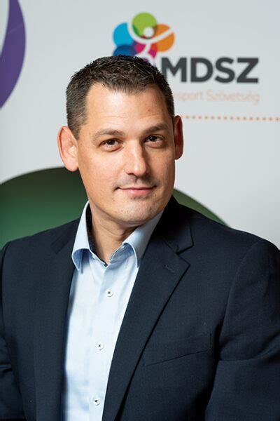 Dr. Csányi Tamás portréja