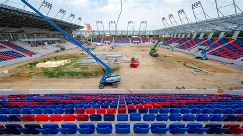 A Balmazújvárosi Stadion építési fázisa, a lelátók és a pályatest