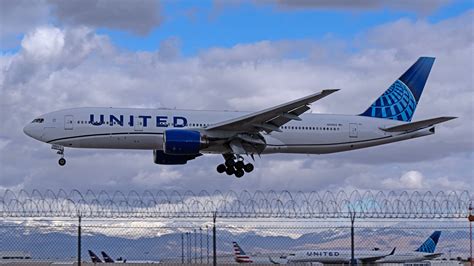 Példa a United Airlines fedélzeti étkezésére