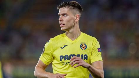 Juan Foyth védőmunkája és csele