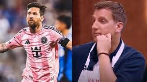 Lionel Messi és Maxi López a pályán