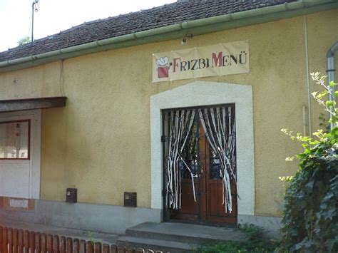 Törökszentmiklós Fradi Étterem belső tere