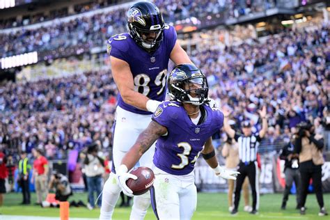 Az AFL és NFL logói a fúzió előtt