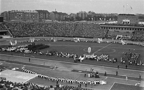 A Népstadion 1955-ben, teltházas mérkőzésen