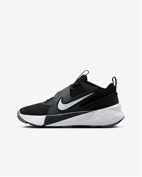 Nike Team Hustle D gyerek kosárlabdacipő fekete színben