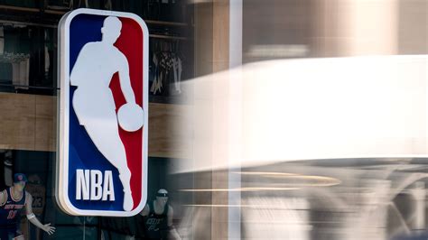 Az NBA legsikeresebb csapatainak logói és történeti statisztikái egy összehasonlító ábrán