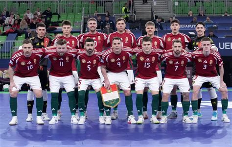 A magyar futsalválogatott ünneplése egy győztes mérkőzés után