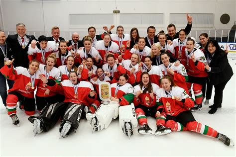 a magyar női jégkorong-válogatott játékosai