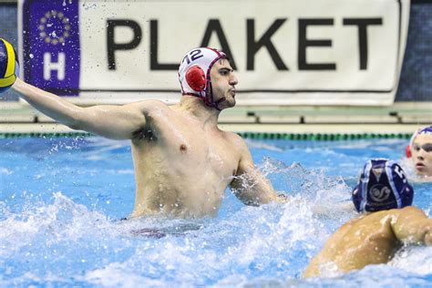 Simon Henrik, a Vasas vízilabda csapatának játékosa