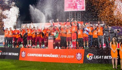 A Kolozsvári CFR 2007/2008-as bajnoki győzelmének pillanata