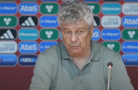 Mircea Lucescu és brazil játékosai a bajnoki trófeával