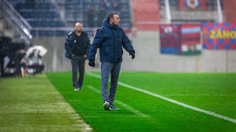 Az Allianz Stadium látképe egy rangadó előtt