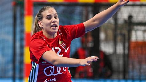 Klujber Katrin ünnepli a 300-as gólt vagy mérkőzést