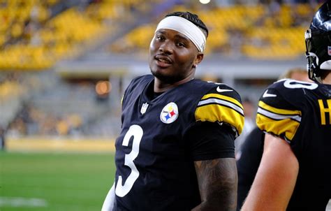Dwayne Haskins akcióban a Pittsburgh Steelers mezében