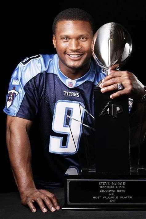 Steve McNair a Tennessee Titans irányítójaként a pályán