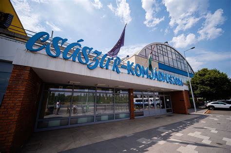 A Császár-Komjádi Sportuszoda épülete