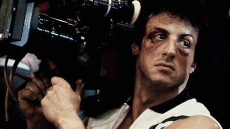 Sylvester Stallone a 'Menekülés a győzelembe' forgatásán