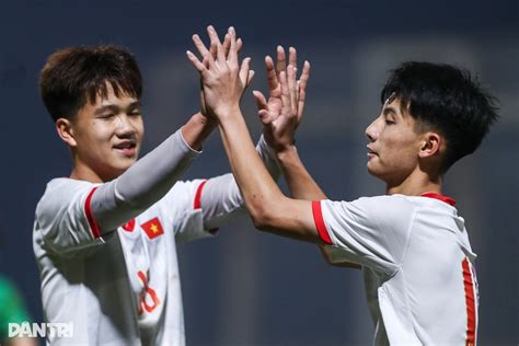 Vietnami U17-es női csapat mérkőzés közben