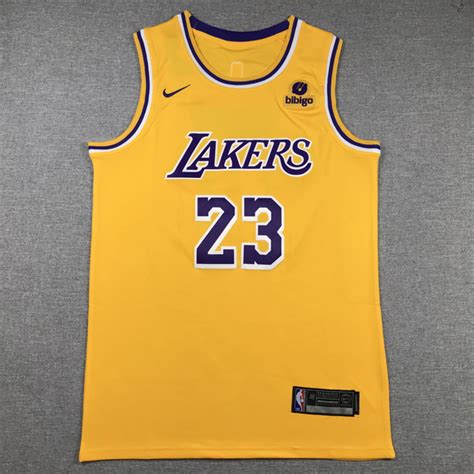Lakers sapka és mez részletei