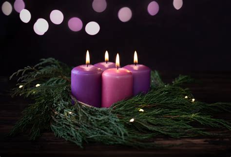 Adventi koszorú gyertyái